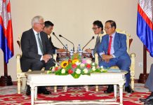 ឯកឧត្តមឯកអគ្គរដ្ឋទូតអាឡឺម៉ង់ប្រចាំកម្ពុជា កោតសរសើរខ្ពស់ចំពោះសុខសន្តិភាព ស្ថិរភាពនយោបាយ និងការអភិវឌ្ឍនៅកម្ពុជា
