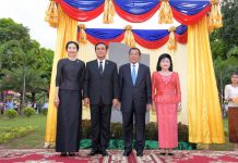 សម្តេចនាយករដ្ឋមន្រ្តី ហ៊ុន សែន និងឯកឧត្តមនាយករដ្ឋមន្រ្តី ប្រាយុទ្ធ ចាន់អូចា អញ្ជើញជាអធិបតី ពិធីសម្ពោធសួនច្បារមិត្តភាពកម្ពុជា-ថៃ នៅរាជធានីភ្នំពេញ