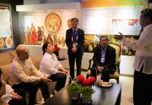 សម្ដេចតេជោ នាយករដ្ឋមន្ត្រី អញ្ជើញទស្សនកិច្ចតំបន់ផែរួចពន្ធក្លាក ប្រទេសហ្វីលីពីន