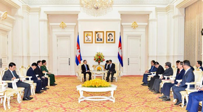សម្តេចអគ្គមហាសេនាបតីតេជោ ហ៊ុន សែន អនុញ្ញាតអោយឯកឧត្តមឯកអគ្គរដ្ឋទូតវៀតណាម ឯកឧត្តមឯកអគ្គរាជទូតជប៉ុន និងលោកជំទាវ ឯកអគ្គរដ្ឋទូតសាធារណរដ្ឋឥណ្ឌា ចូលជួបសំដែងការគួរសម