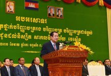 សម្តេចអគ្គមហាសេនាបតីតេជោ ហ៊ុន សែន អញ្ជើញប្រគល់សញ្ញាបត្រ ជូននិស្សិតសាកលវិទ្យាល័យវេស្ទើន