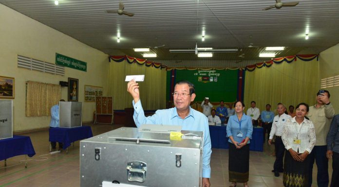 សម្តេចតេជោ ហ៊ុន សែន អញ្ជើញទៅបោះឆ្នោតជ្រើសតាំងសមាជិកព្រឹទ្ធសភា នីតិកាលទី៤ និងអញ្ជើញគោរពវិញ្ញាណក្ខន្ធសពឯកឧត្តម ឃុន ឈី