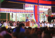 សម្តេចតេជោ ហ៊ុន សែន អញ្ជើញជួបសំណេះសំណាលជាមួយបងប្អូនកម្មករ-កម្មការិនី និងនិយោជិត ចំនួនជាង១៤,០០០នាក់ នៅតំបន់សេដ្ឋកិច្ចពិសេស ក្រុងព្រះសីហនុ