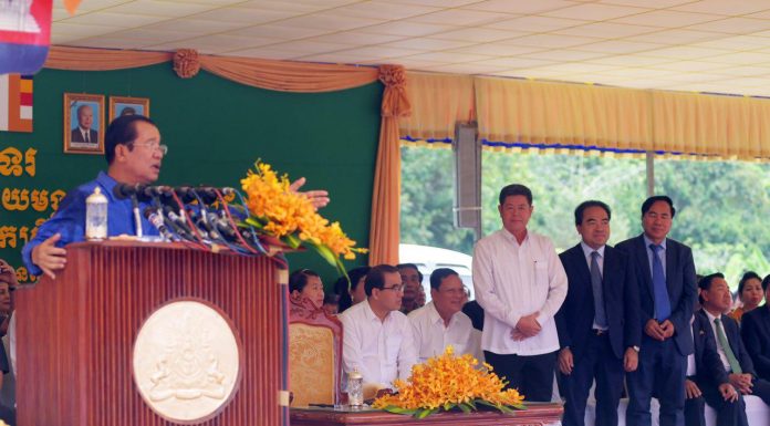 សម្តេចអគ្គមហាសេនាបតីតេជោ ហ៊ុន សែន អញ្ជើញបញ្ចុះខណ្ឌសីមា និងឆ្លងសមិទ្ធផលនានា ក្នុងវត្តជ័យមង្គល ស្រុកស្រីសន្ធរ ខេត្តកំពង់ចាម