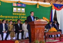 សម្តេចអគ្គមហាសេនាបតីតេជោ ហ៊ុន សែន អញ្ជើញសម្ពោធសណ្ឋាគារដឹរ៉ូយ៉ាល់សេនកោះរ៉ុង ខេត្តព្រះសីហនុ