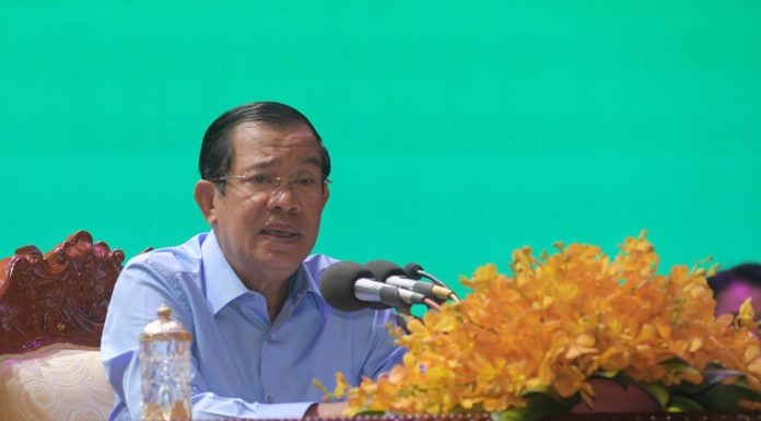 សម្តេចតេជោ ហ៊ុន សែន អញ្ជើញជួបសំណេះសំណាលជាមួយលោកគ្រូអ្នកគ្រូរាជធានីភ្នំពេញ
