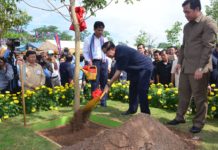 សម្តេចតេជោ ហ៊ុន សែន អញ្ជើញជាអធិបតីភាពក្នុងពិធីដាំដើមឈើនៅឧទ្យានរាជបណ្ឌិតសភាកម្ពុជា តេជោសែនប្ញស្សីត្រឹប ខេត្តព្រះវិហារ