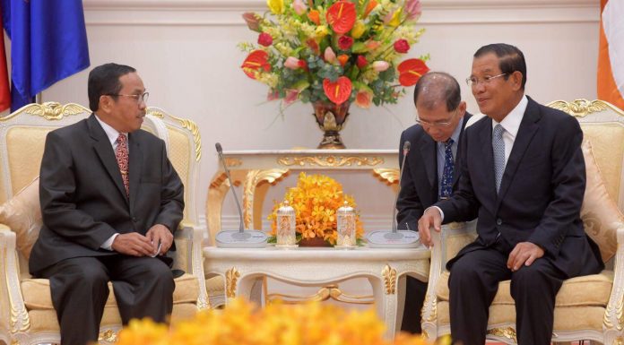 សម្តេចតេជោ ហ៊ុន សែន អញ្ជើញជួប លោក Sudiman Haseng ឯកអគ្គរដ្ឋទូតប្រទេសឥណ្ឌូណេស៊ី ប្រចាំកម្ពុជា
