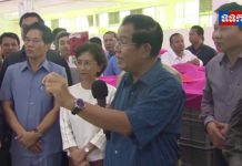 សម្តេចអគ្គមហាសេនាបតីតេជោ ហ៊ុន សែន អញ្ជើញពិនិត្យសង្វាក់ផលិតកម្ម នៅរោងចក្រកាត់ដេររបស់ក្រុមហ៊ុន ថប សាមីត ហ្គាមេន