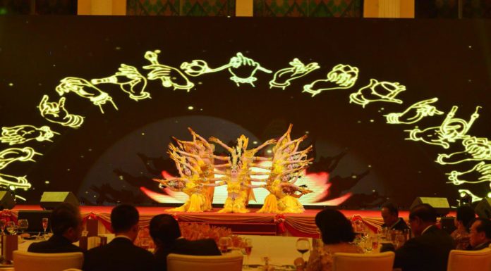 សម្តេចតេជោ និងសម្តេចកិត្តិព្រឹទ្ធបណ្ឌិត អញ្ជើញចូលរួមពិសារអាហាសាមគ្គី អបអរសាទរខួបទី៦០ឆ្នាំ នៃទំនាក់ទំនងការទូត កម្ពុជា-ចិន