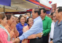សម្តេចតេជោ ហ៊ុន សែន អញ្ជើញជួបកូនក្មួយកម្មករ២៧,៥២៩ នាក់ នៅខេត្តកណ្តាល