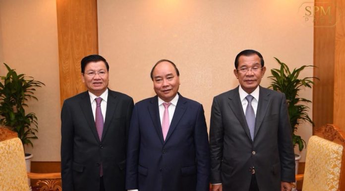 សម្តេចតេជោ ហ៊ុន សែន អញ្ជើញទទួលទានអាហារពេលព្រឹក ជាមួយនាយករដ្ឋមន្រ្តីឡាវ វៀតណាម