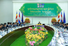 ពិធីបើកកិច្ចប្រជុំពេញអង្គគណៈរដ្ឋមន្រ្តីដំបូង នីតិកាលទី៦ នៃរដ្ឋសភា ក្រោមអធិបតីភាពដ៏ខ្ពង់ខ្ពស់ សម្តេចអគ្គមហាសេនាបតីតេជោ ហ៊ុន សែន នាយករដ្ឋមន្រ្