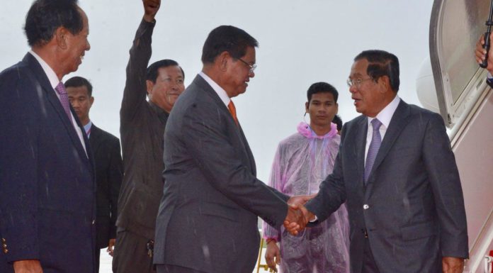 សម្តេចតេជោ ហ៊ុន សែន អញ្ជើញដឹកនាំគណៈប្រតិភូជាន់ខ្ពស់ធ្វើមាតុភូមិនិវត្តន៍