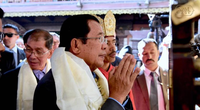 សម្ដេចតេជោ ហ៊ុន សែន អញ្ជើញ ទស្សនា ប្រសាទមាសព្រះវិហារនៃព្រះពុទ្ធសាសនៅនេប៉ាល
