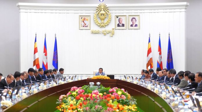 សម្តេចនាយករដ្ឋមន្រ្តី ហ៊ុន សែន អញ្ជើញជាអធិបតី កិច្ចប្រជុំពេញអង្គគណៈរដ្ឋមន្រ្តី ប្រចាំសប្តាហ៍