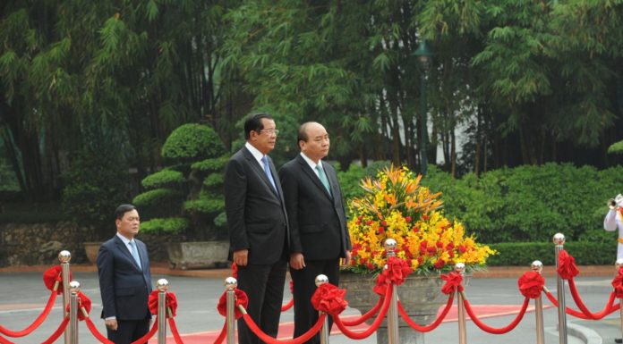 សម្តេចតេជោ ហ៊ុន សែន អញ្ជើញបំពេញទស្សនកិច្ចផ្លូវការនៅវៀតណាម