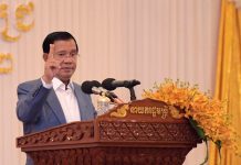 សម្ដេចតេជោនាយករដ្ឋមន្ត្រី ជំរុញឱ្យស្ថាប័នព័ត៌មាន ផលិតព័ត៌មានពិត លឿន និងច្រើនភាសា