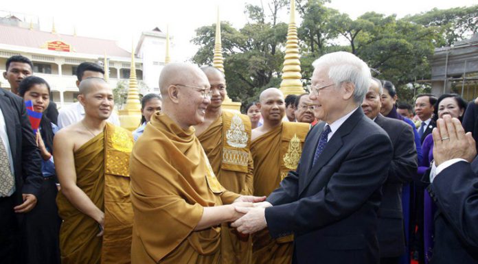 សម្តេចព្រះមហាសង្ឃរាជាធិបតី បួរ គ្រី ទទួលជួបសវនាការជាមួយប្រមុខរដ្ឋវៀតណាម