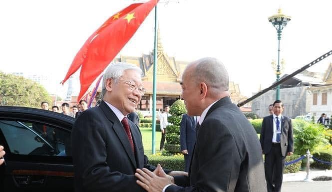 ព្រះករុណា ព្រះមហាក្សត្រយាងទទួលស្វាគមន៍ និងជួបសវនាការជាមួយប្រមុខរដ្ឋវៀតណាម