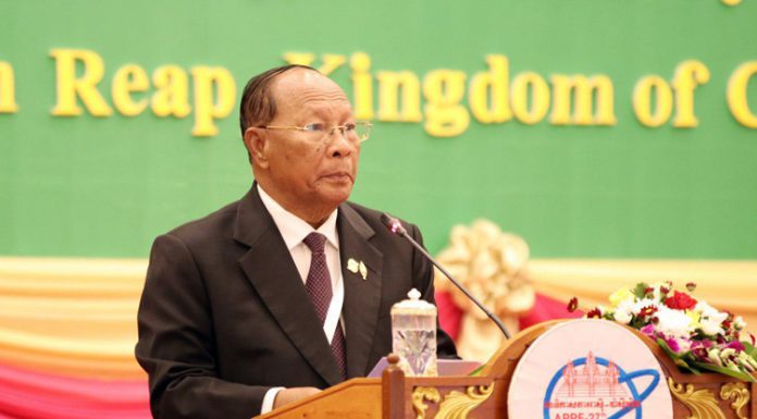 សម្តេចចក្រី ហេង សំរិន ៖ “សន្តិភាព និងការអភិវឌ្ឍត្រូវដើរទន្ទឹមគ្នា”