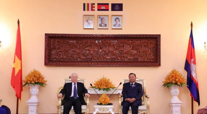 សម្តេចវិបុលសេនាភក្តី សាយ ឈុំ អញ្ជើញជួបពិភាក្សាការងារ ជាមួយឯកឧត្តម អគ្គលេខាបក្សកុម្មុនីស្ត និងជាប្រធានរដ្ឋវៀតណាម