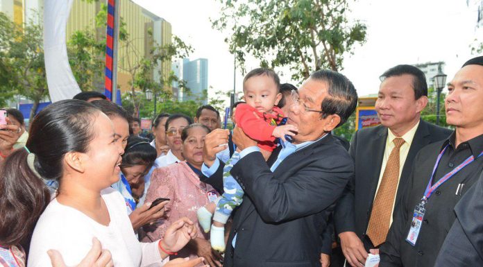 សម្តេចនាយករដ្ឋមន្រ្តី ហ៊ុន សែន និងឯកអគ្គរាជទូតជប៉ុន អញ្ជើញជាអធិបតី បើកការដ្ឋានសាងសង់ គម្រោងការពារទឹកជំនន់ និងកែលម្អប្រព័ន្ធប្រឡាយ-លូ ក្នុងរាជធានីភ្នំពេញ