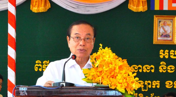 ឯកឧត្តមឧបនាយករដ្ឋមន្ត្រី ប៊ិន ឈិន អញ្ជើញជាអធិបតីពិធីបុណ្យកាត់ឬសសីមា និងសម្ពោធសមិទ្ធផលនានា ក្នុងវត្តអង្គនិស្ស័យ ខណ្ឌពោធិ៍សែនជ័យ