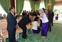 ព្រះករុណា ព្រះមហាក្សត្រ យាងជាព្រះរាជាធិបតីព្រះរាជពិធីស្វាធ្យាយព្រះបរិត្ត និងពុទ្ធជ័យមង្គល ក្នុងឱកាសព្រះរាជពិធីចម្រើនព្រះជន្មគម្រប់ ៨៣ ព្រះវស្សា របស់ សម្តេចម៉ែ