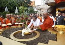 ប្រធានាធិបតីស្រីលង្កាកោតសរសើរភាពឈ្លាសវៃរបស់ព្រះសង្ឃខ្មែរដែលកំពុងសិក្សាថ្នាក់បណ្ឌិតនៅប្រទេសស្រីលង្កា
