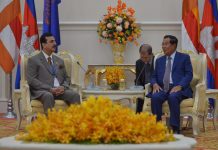 សម្តេចតេជោ ហ៊ុន សែន អញ្ជើញជួប អតីតនាយករដ្ឋមន្ត្រីប៉ាគីស្ថាន