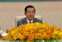 សម្ដេចតេជោ ហ៊ុន សែន អនុញ្ញាតឲ្យប្រតិភូ និងអត្តពលិកប្រមាណ៤០០នាក់ ចូលជួបសំណេះសំណាល មុនចេញទៅប្រកួតកីឡា SEA Games
