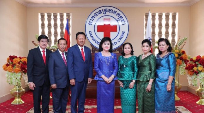 លិខិតថ្លែងអំណរគុណ របស់សម្តេចតេជោ ហ៊ុន សែន ជូនចំពោះ លោកឧកញ៉ា ឈុន អូន អគ្គនាយកក្រុមហ៊ុន តេលាកម្ពុជា បានបរិចាគថវិកាចំនួន ២០០ ០០០ដុល្លាUS សម្រាប់ប្រតិបត្តិការប្រយុទ្ធប្រឆាំងនឹងជំងឺកូវីដ-១៩