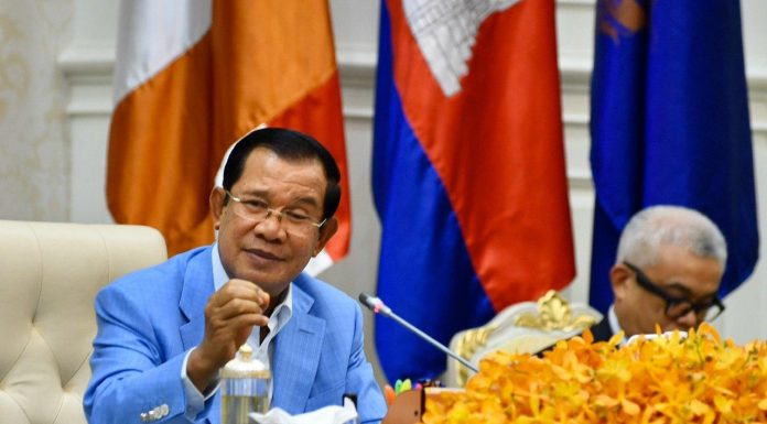 សម្តេចតេជោ ហ៊ុន សែន៖ ប្រជាពលរដ្ឋកុំសប្បាយរីករាយភ្លេចខ្លួនចំពោះហានិភ័ យនៃការរីករាលដាលជំងឺកូវីដ-១៩