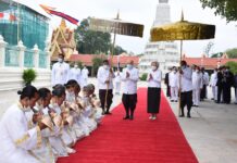 ព្រះមហាក្សត្រ និងសម្តេចម៉ែ ព្រមទាំងថ្នាក់ដឹកនាំកម្ពុជា ប្រារព្ធព្រះរាជពិធីឧទ្ទិសព្រះមហាកុសលគម្រប់ខួប១០ព្រះវស្សា ថ្វាយដួងព្រះវិញ្ញាណក្ខន្ធ ព្រះបរមរតនកោដ្ឋ នៅព្រះបរមរាជវាំង