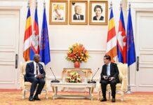 សម្តេចតេជោ ហ៊ុន សែន អញ្ជើញជួបពិភាក្សាការងារជាមួយប្រធានគណកម្មការកិច្ចការបរទេស នៃរដ្ឋសភាអាមេរិក