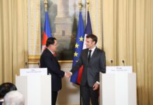 សម្ដេចតេជោ ហ៊ុន សែន អញ្ជើញធ្វើសន្និសីទរួមគ្នាជាមួយប្រធានាធិបតីបារាំង