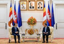 សម្ដេចតេជោ ហ៊ុន សែន អញ្ជើញជួបពិភាក្សាការងារជាមួយឯកអគ្គរដ្ឋទូតកូរ៉េប្រចាំនៅកម្ពុជា ដែលទើបតែងតាំងថ្មី