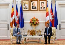 សម្ដេចតេជោ ហ៊ុន សែន អញ្ជើញជួបពិភាក្សាការងារជាមួយឯកអគ្គរាជទូតចក្រភពអង់គ្លេសប្រចាំកម្ពុជា ដែលទើបតែងតាំងថ្មី