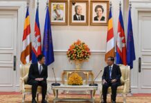 សម្តេចតេជោ ហ៊ុន សែន អនុញ្ញាតឱ្យរដ្ឋលេខាធិការក្រសួងការបរទេសជប៉ុន និងតារាចម្រៀងជប៉ុន ជួបសម្តែងការគួរសម