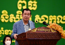 សម្តេចតេជោ ហ៊ុន សែន អញ្ជើញជាអធិបតីប្រគល់សញ្ញាបត្រ ជូននិស្សិតសាកលវិទ្យាល័យភូមិន្ទភ្នំពេញជាង ៧ពាន់នាក់