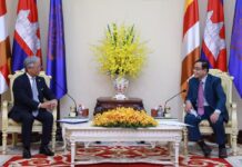 ឯកឧត្តមកិត្តិនីតិកោសលបណ្ឌិត ប៊ិន ឈិន ឧបនាយករដ្ឋមន្ត្រីប្រចាំការ រដ្ឋមន្ត្រីទទួលបន្ទុកទីស្តីការគណៈរដ្ឋមន្ត្រីអនុញ្ញាតឱ្យឯកឧត្តម UENO Atsushi ឯកអគ្គរាជទូត