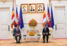 សម្តេចតេជោ ហ៊ុន សែន អនុញ្ញាតឱ្យប្រធានស្ថាប័នចារកម្មសិង្ហបុរី ចូលជួបសម្តែងការគួរសម និងពិភាក្សាការងារ