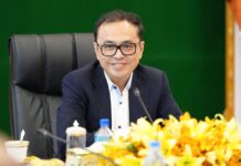 ឯកឧត្តម វង្សី វិស្សុត ដឹកនាំកិច្ចប្រជុំពិនិត្យ និងពិភាក្សាលើការងារគ្រប់គ្រងធនធានខ្សាច់ និងសេចក្តីព្រាងអនុក្រឹត្យស្តីពីការកែសម្រួលសមាសភាព និងការប្រព្រឹត្តទៅនៃគណៈកម្មាធិការគ្រប់គ្រងធនធានខ្សាច់!
