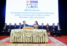 សម្តេចធិបតី ហ៊ុន ម៉ាណែត បានធ្វើការអរគុណដល់សហគមន៍ខ្មែរ រស់ក្នុងប្រទេសអូស្ត្រាលី និងនូវែលសេទ្បង់ ដែលបានសម្តែងនូវការគាំទ្រចំពោះ សុខសន្តិភាព នៅក្នុងប្រទេសដើមកំណើតរបស់ខ្លួន ប្រកបដោយស្មារតីនៃការរួបរួមជាតិខ្មែរតែមួយ ជាអត្ថន័យដ៏ថ្លៃថ្លាវិសេសមិនអាចកាត់ថ្លៃបាន និងជាកម្លាំងចិត្តដល់ថ្នាក់ដឹកនាំគ្រប់លំដាប់ថ្នាក់ ឱ្យបន្តខិតខំប្រឹងប្រែងបម្រើប្រជាជន និងប្រទេសជាតិឱ្យកាន់តែមានការរីកចម្រើនលូតលាស់ឥតឈប់ឈរ
