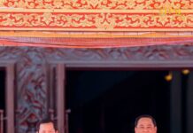 នាយករដ្ឋមន្ត្រីឡាវ ទទួលបដិសណ្ឋារកិច្ចជាផ្លូវការនៃដំណើរទស្សនកិច្ចផ្លូវការរបស់សម្តេចធិបតី ប្រកបដោយកិត្តិយស និងកក់ក្តៅ