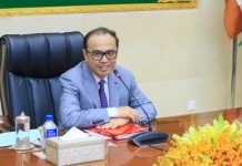 ឯកឧត្តមឧបនាយករដ្ឋមន្រ្តីប្រចាំការ វង្សី វិស្សុត បន្តដឹកនាំកិច្ចប្រជុំអន្ដរក្រសួង ដើម្បីពិនិត្យនិងពិភាក្សាលើសេចក្តីព្រាងច្បាប់ស្តីពីអាកាសចរណ៍ស៊ីវិលនៃព្រះរាជាណាចក្រកម្ពុជា