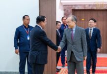 សម្តេចតេជោ ហ៊ុន សែន អនុញ្ញាតឱ្យ ឯកឧត្តម TAKAHASHI Fumiaki ប្រធានសមាគមជប៉ុន-កម្ពុជា ចូលជួបសម្តែងការគួរសម