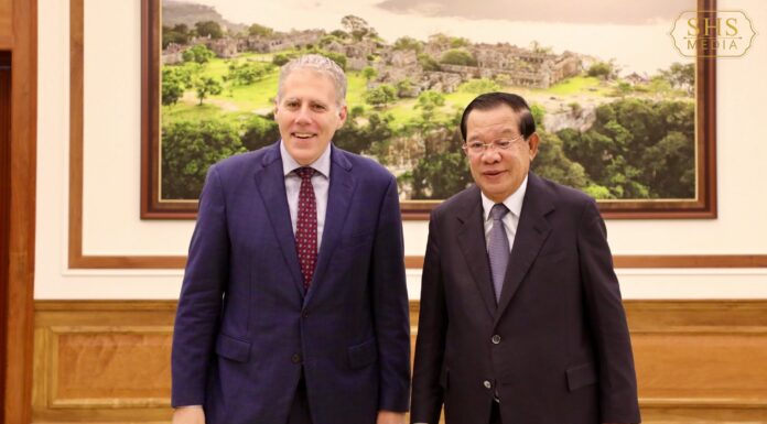 សម្តេចតេជោ ហ៊ុន សែន អនុញ្ញាតឱ្យឯកឧត្តម Christian DesRoches ឯកអគ្គរដ្ឋទូត កាណាដាប្រចាំកម្ពុជា ចូលជួបសម្តែងការគួរសម