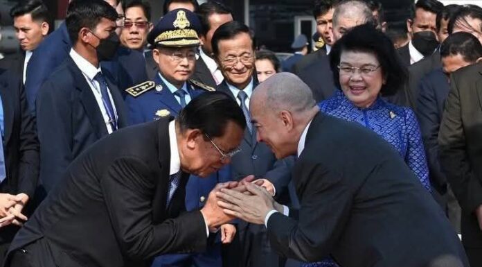 សម្តេចតេជោ ហ៊ុន សែន ថ្វាយសារលិខិតថ្វាយ ព្រះមហាក្សត្រនៃព្រះរាជាណាចក្រកម្ពុជា ក្នុងឱកាសដែលព្រះអង្គបានចូលជាសមាជិកសមាគត នៃបណ្ឌិតសភាវិទ្យាសាស្រ្តឯនាយសមុទ្រ